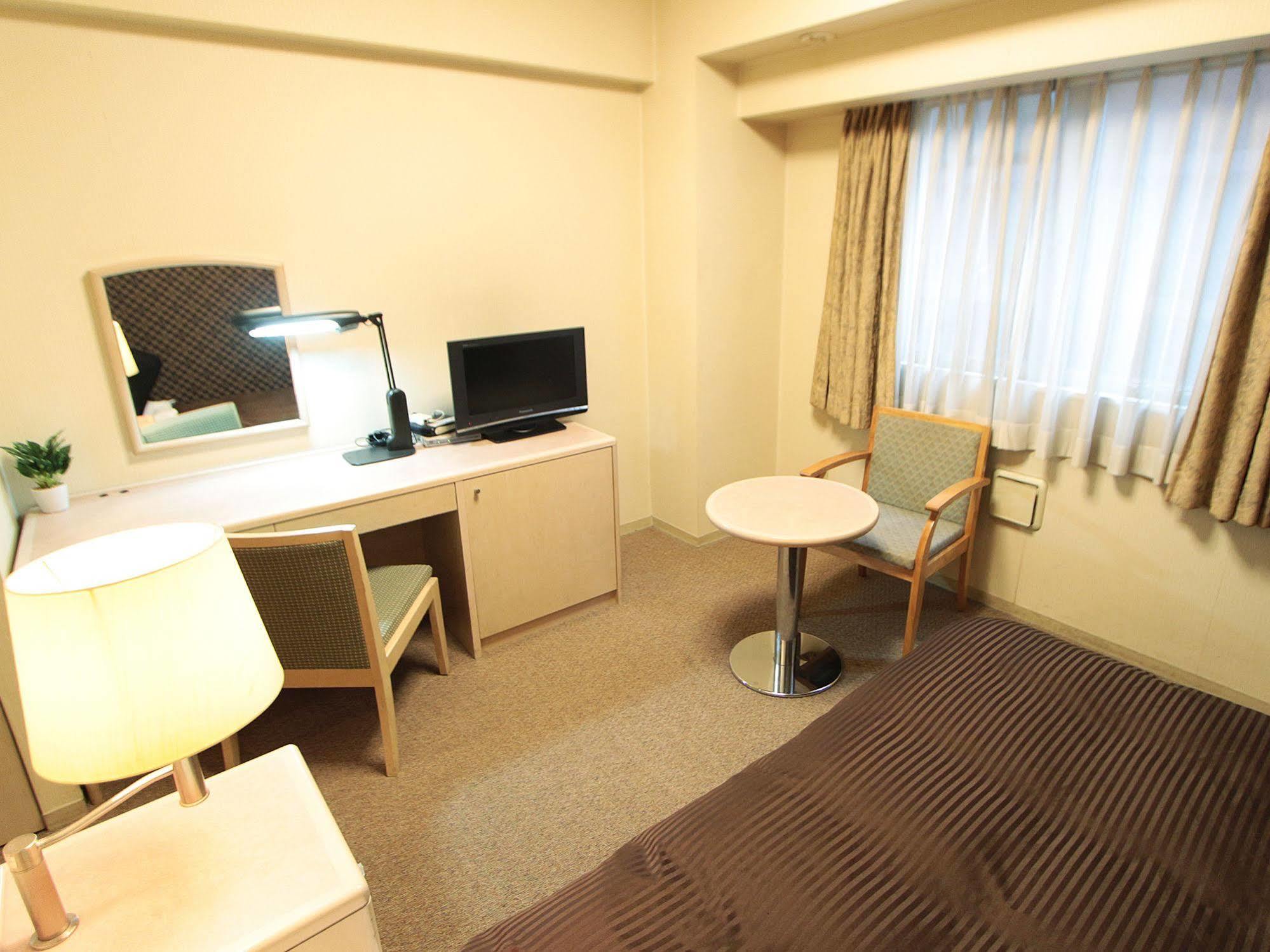 โฮเทล ไลฟ์แม็กซ์ บัดเจ็ต ชิมบาชิ Hotel โตเกียว ภายนอก รูปภาพ