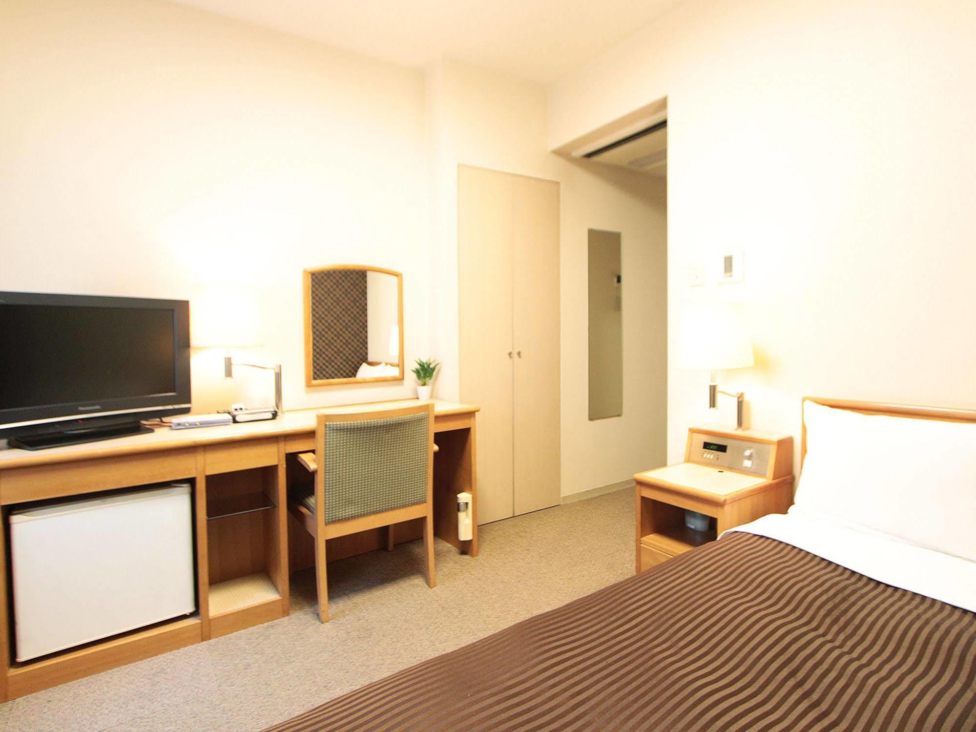 โฮเทล ไลฟ์แม็กซ์ บัดเจ็ต ชิมบาชิ Hotel โตเกียว ภายนอก รูปภาพ